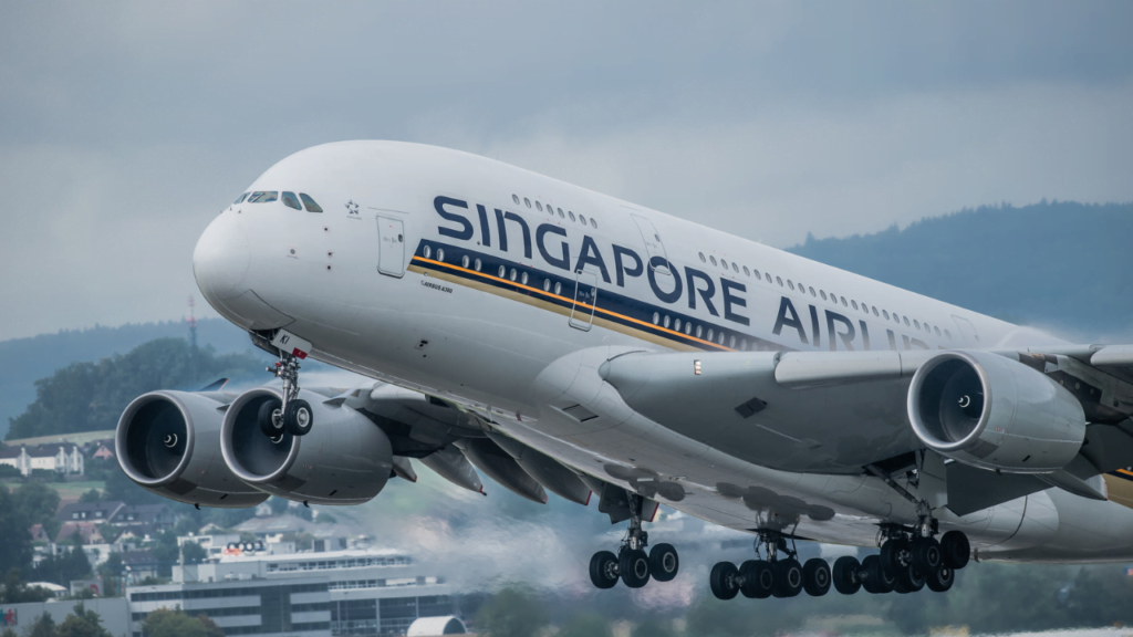 Singapore Airlines Turbulence Tragedy: One Passenger Dead and at least 71 Injured